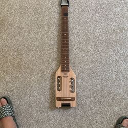 Acoustic Traveler Guitar 