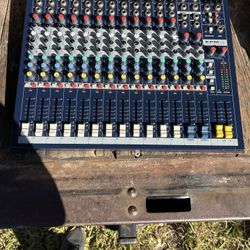 Soundcraft EPM-12