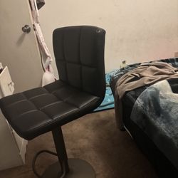 Vanity chair