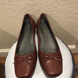 Easy Spirit Burgundy Wedge Shoes