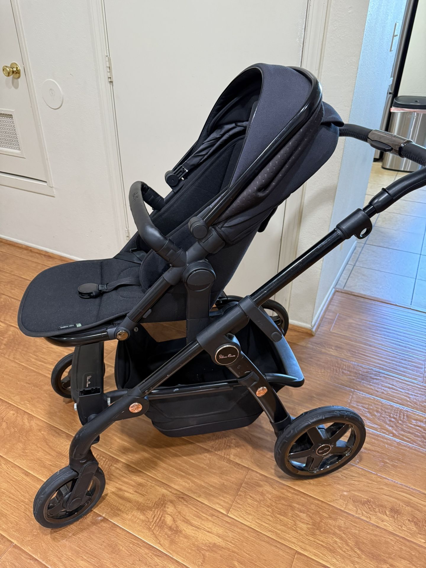 Silver Cross Stroller With Tandem Seat And Bassinet