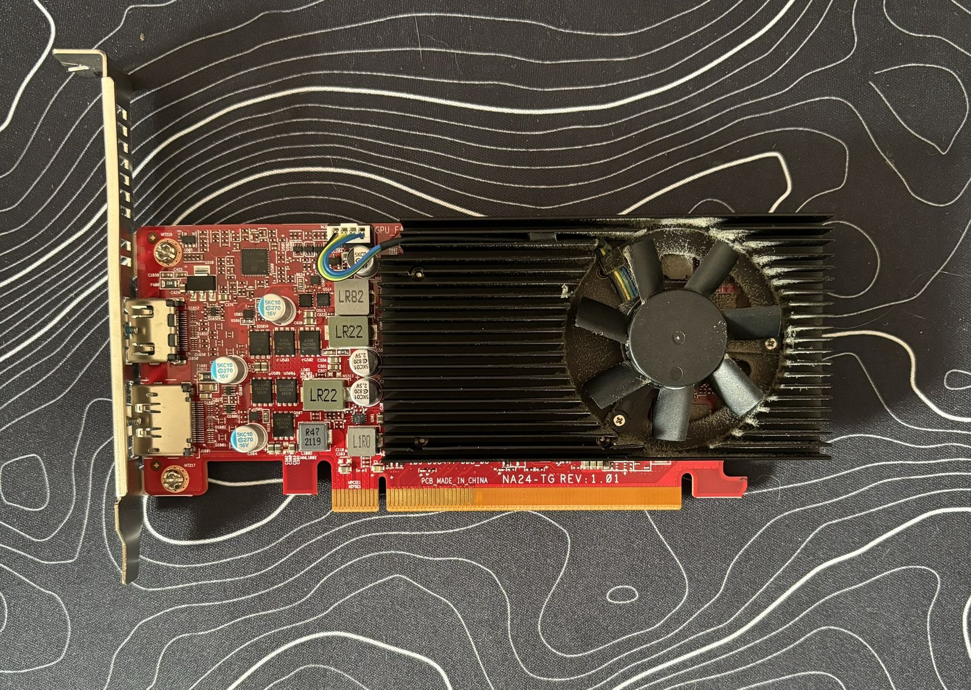 Radeon RX 6400 Low Profile & 16 GB Ram (DDR4)