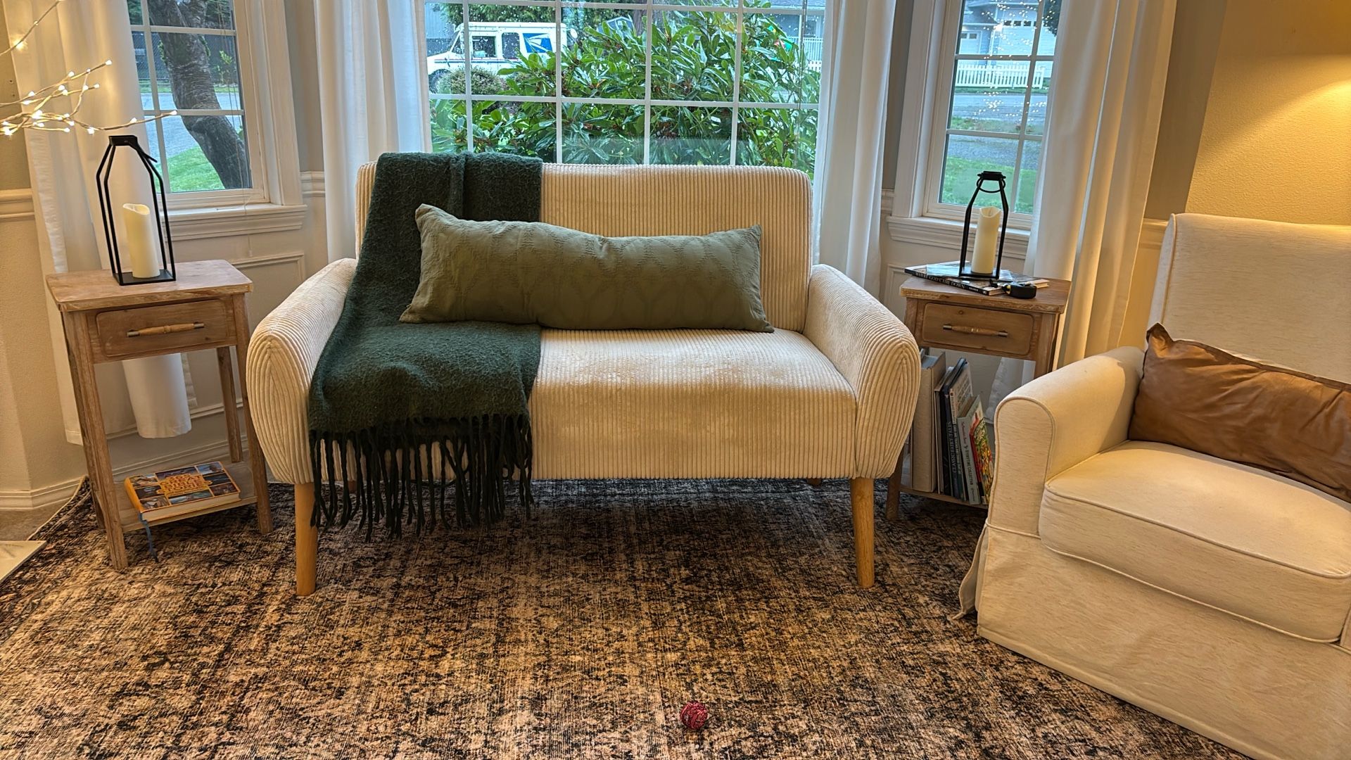 Cream Modern Upholstered Bench/settee