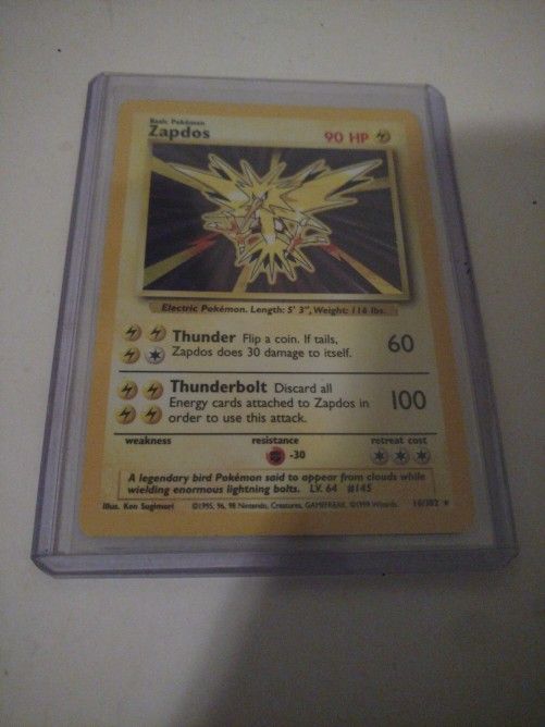 Original Base Set Holographic Rare Zapdos Pokemon Card