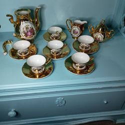 15-Piece Gold Tea Set with Romantic Scenes Marked Italy 