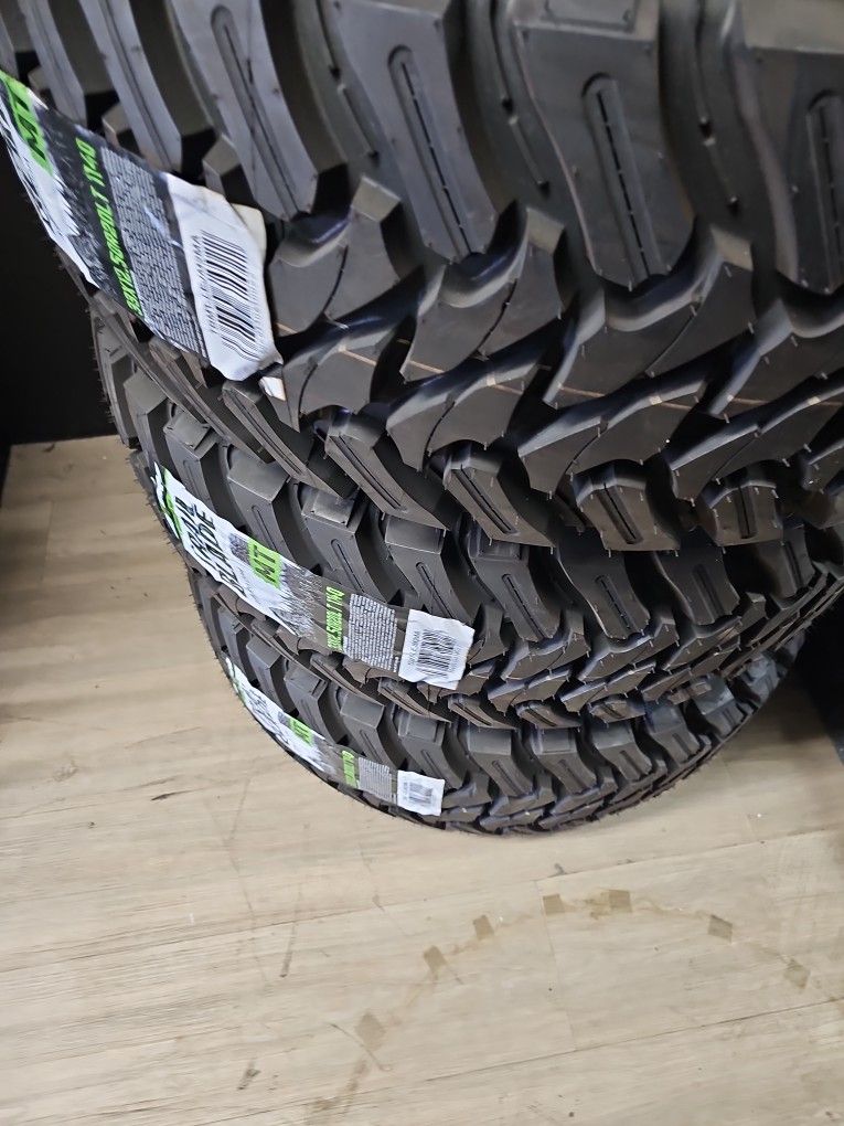 Brand New Set Of Atturo Mud Terrain Tires 33 1250 20 Lt 