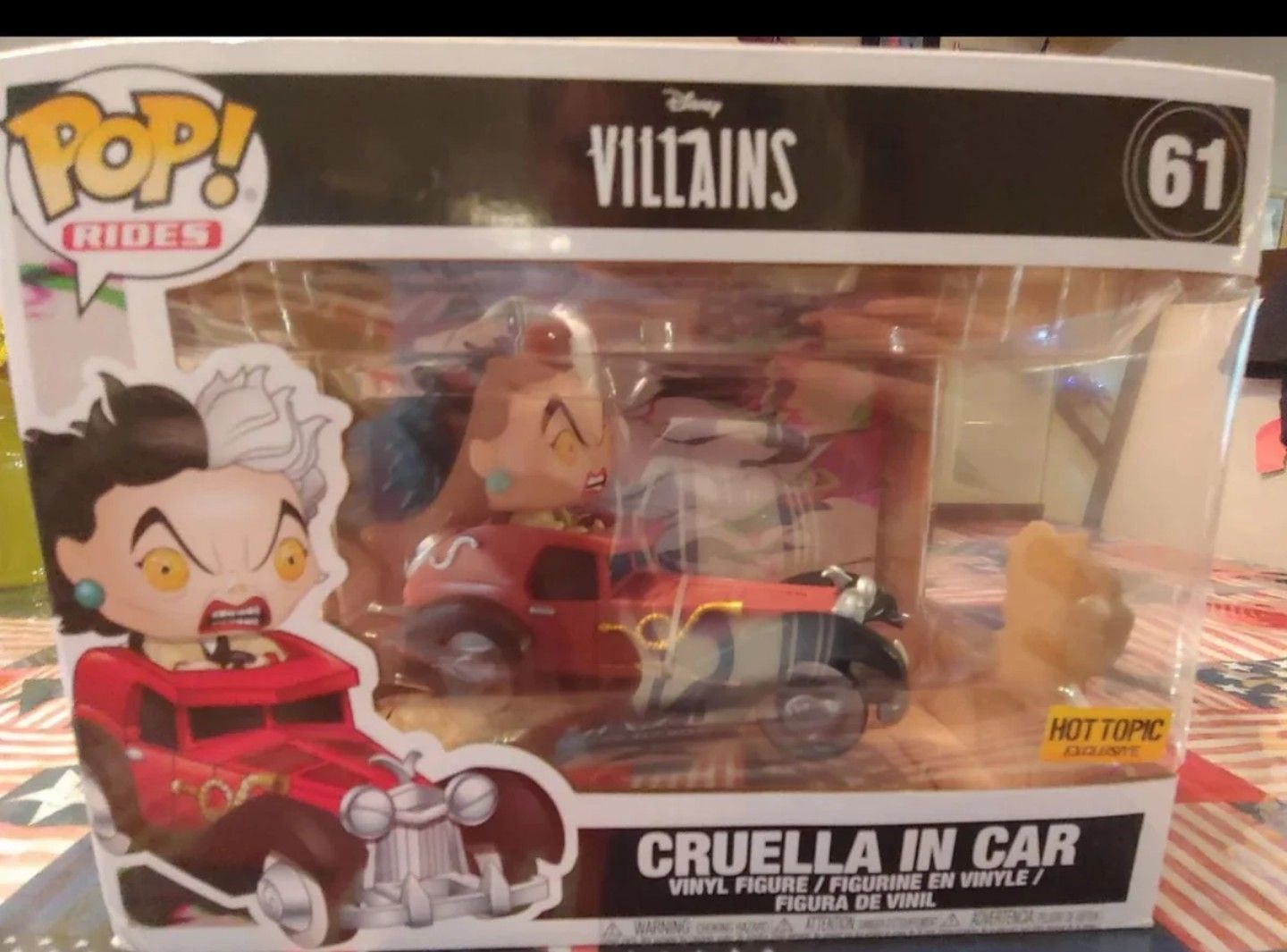 Funko Disney Villans Cruella in Car