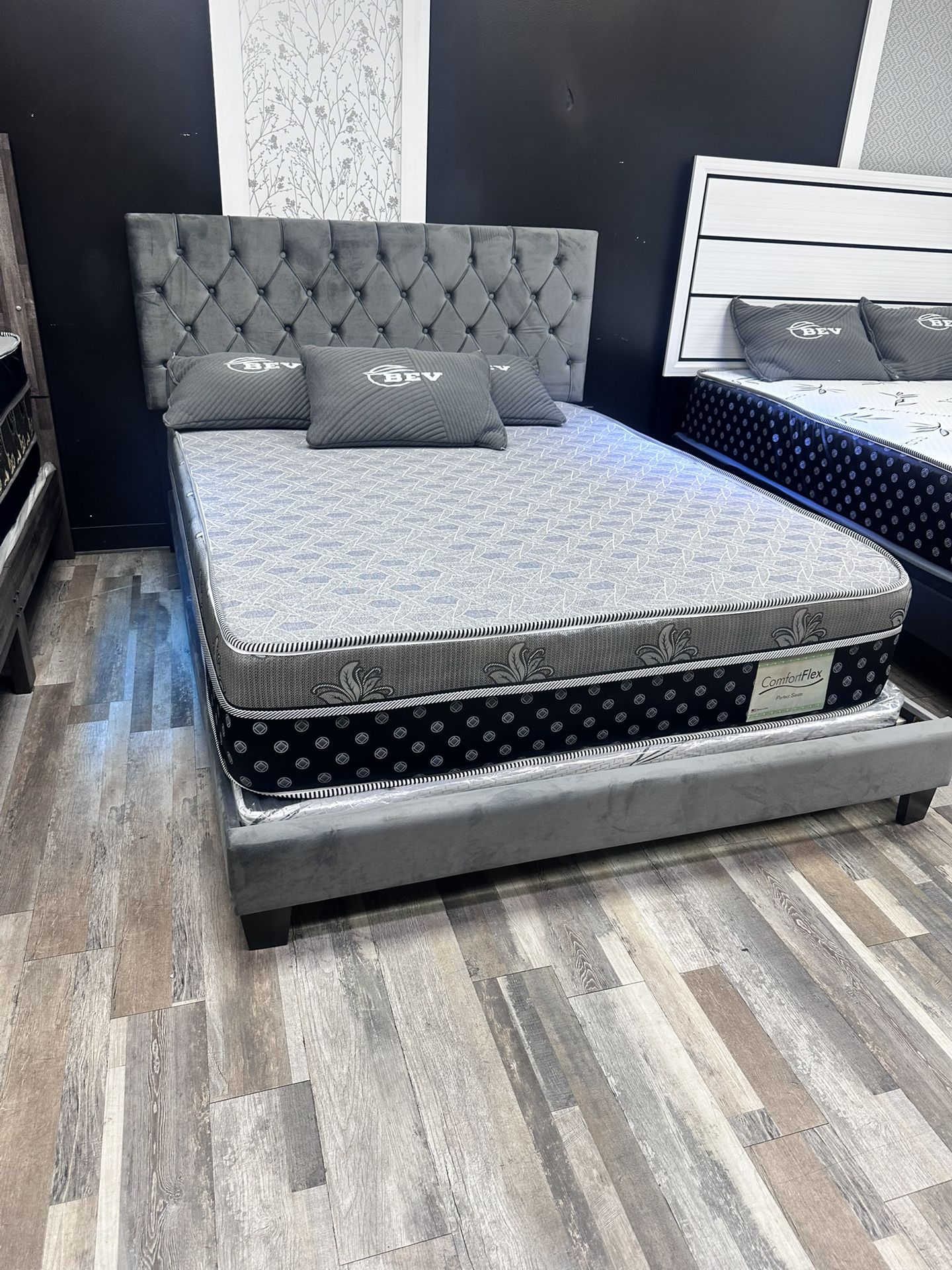 🛌 Queen Mattress Come With Bed Frame (Headboard & Footboard) + Box Spring – Ready for Delivery Today!