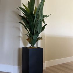 Modern Artificial Floor Plant – roughly 5.5ft