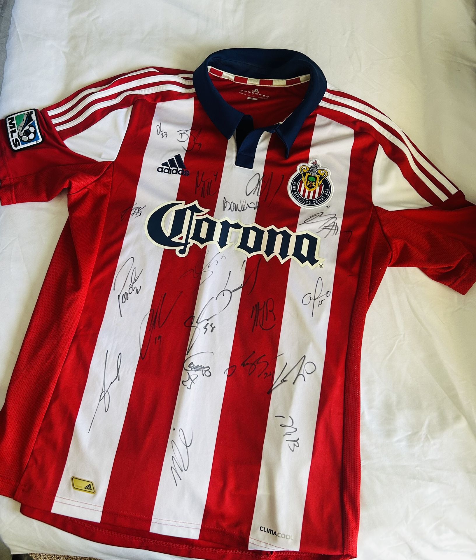 Club Deportivo Chivas Signed Soccer MLS Jersey 