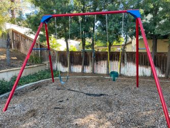 Nice heavy duty swingset
