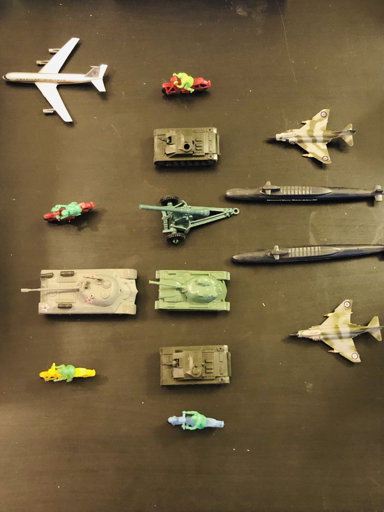 Give Me An Offer Huge Lots Of Vintage Toys From WW2 Great Collectible Toy Model