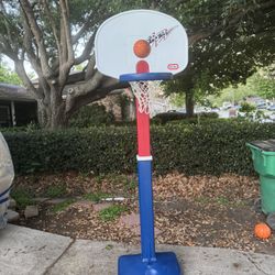Little Tikes Kid Basketball Game And Ball 