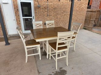Dinning table off white and wood