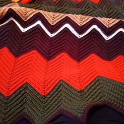 Handmade Granny Knit Zig Zag Blanket Throw 66"×40" Green Beige Red 