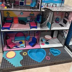 L.O.L Dollhouse