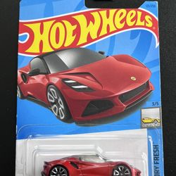💥2021 Hot Wheels Lotus Emira Factory Fresh