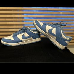 Nike dunk low unc size 10 $55