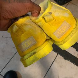 Damage Yellow Uggs Can Be Repaired 