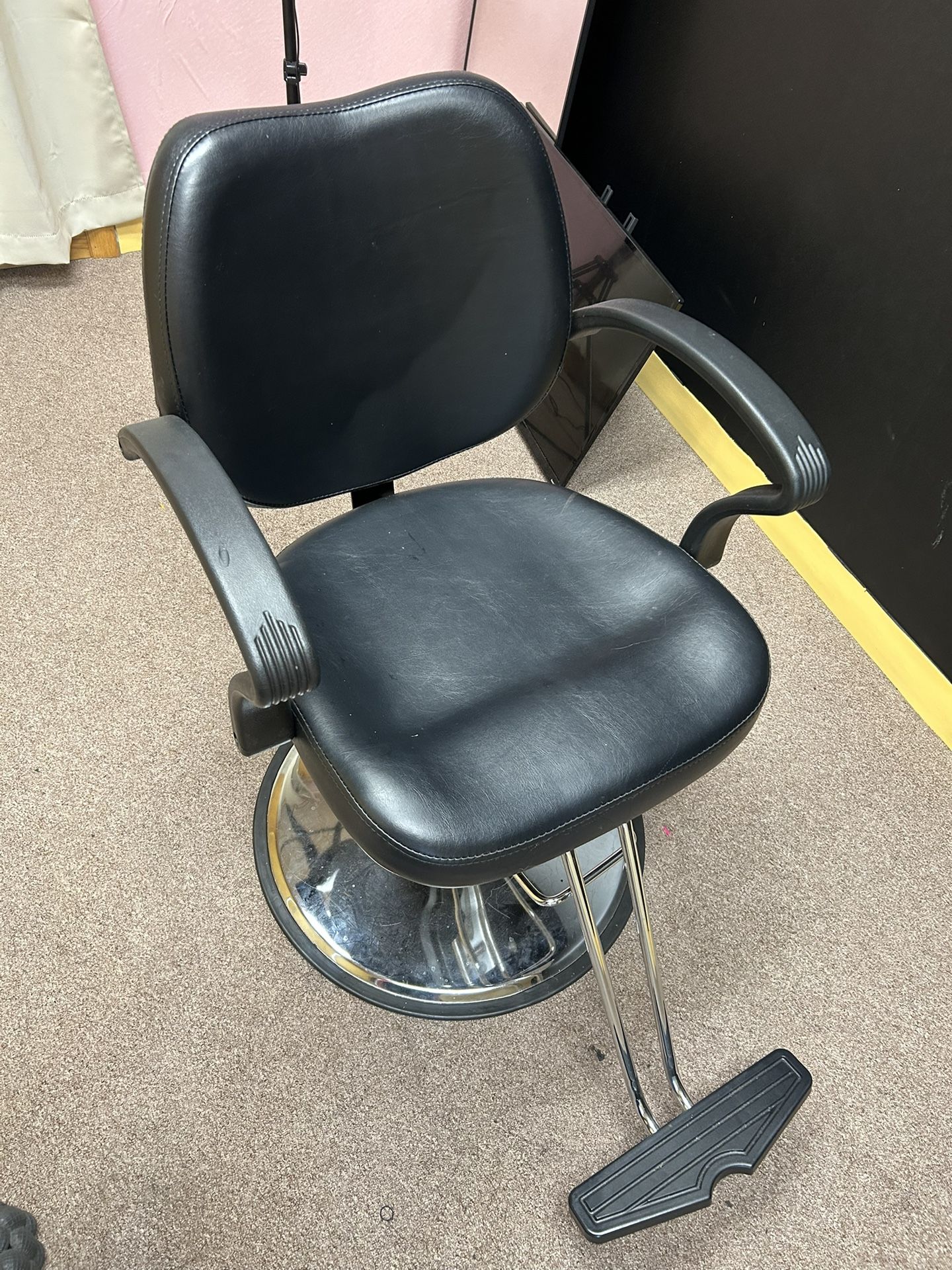 Salon Chair