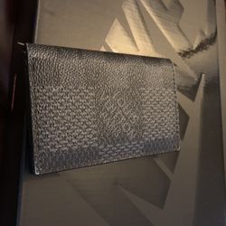 Louis Vuitton Wallet (Authentic)