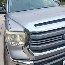 Toyota tundra 2014 crew cab 5.7