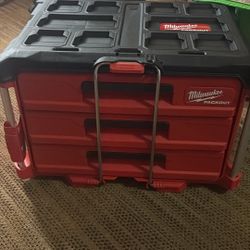 Milwaukee PACKOUT™ Multi-Depth 3-Drawer Tool Box