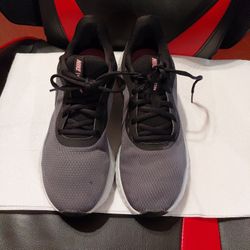 Nike Size 9,5