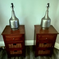 2 End Tables 2 LAMPS