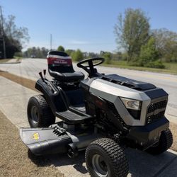 Riding Lawnmower 