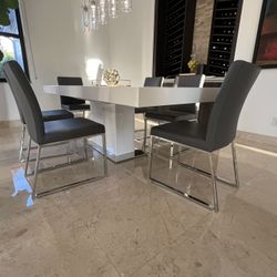 Dining Table With Leather Chairs