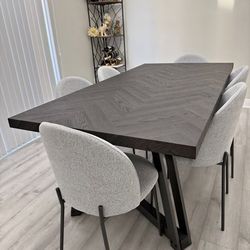 City Furniture Dining table and chairs