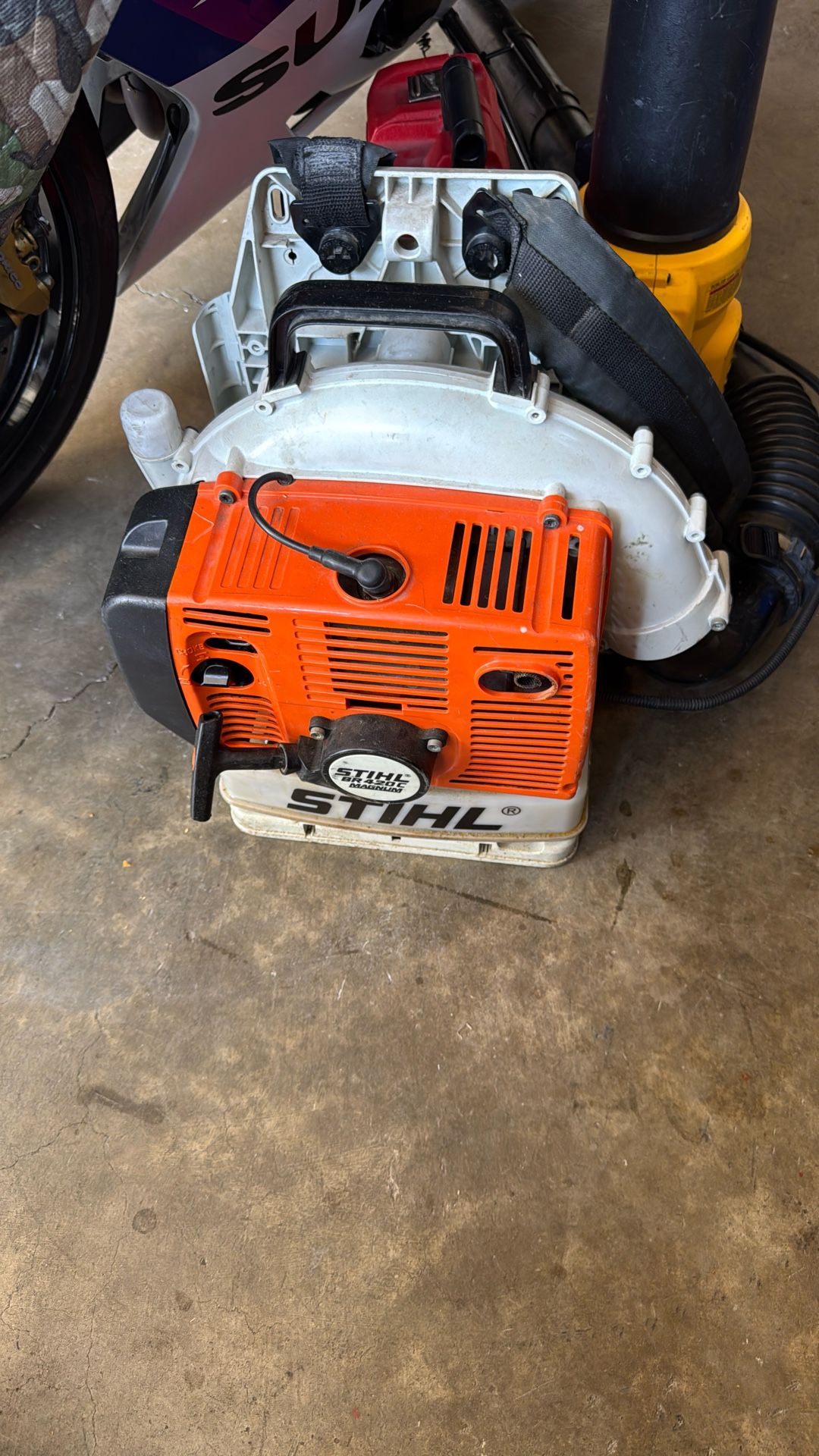 Stihl Backpack Leaf Blower