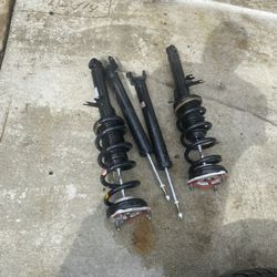 Parts 2009 Infiniti G 37 Front Struts