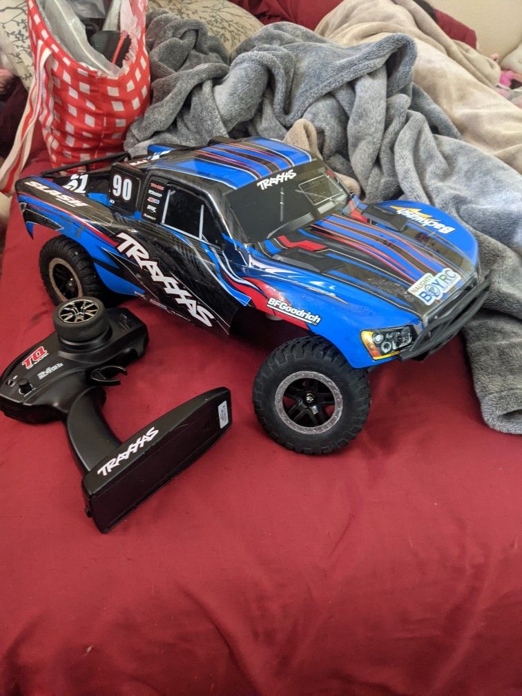 Traxxas Slash BL2S for Sale in Phoenix, AZ OfferUp