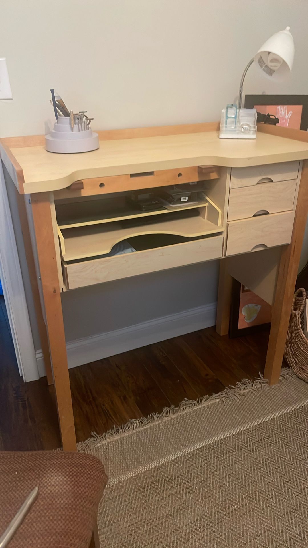 Wood jewerly bench