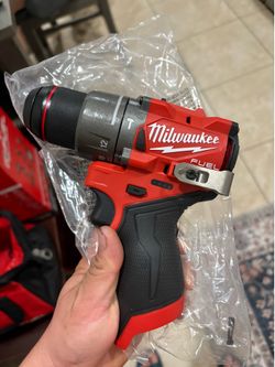Milwaukee m12 drill