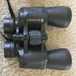 BARSKA BINOCULARS $40