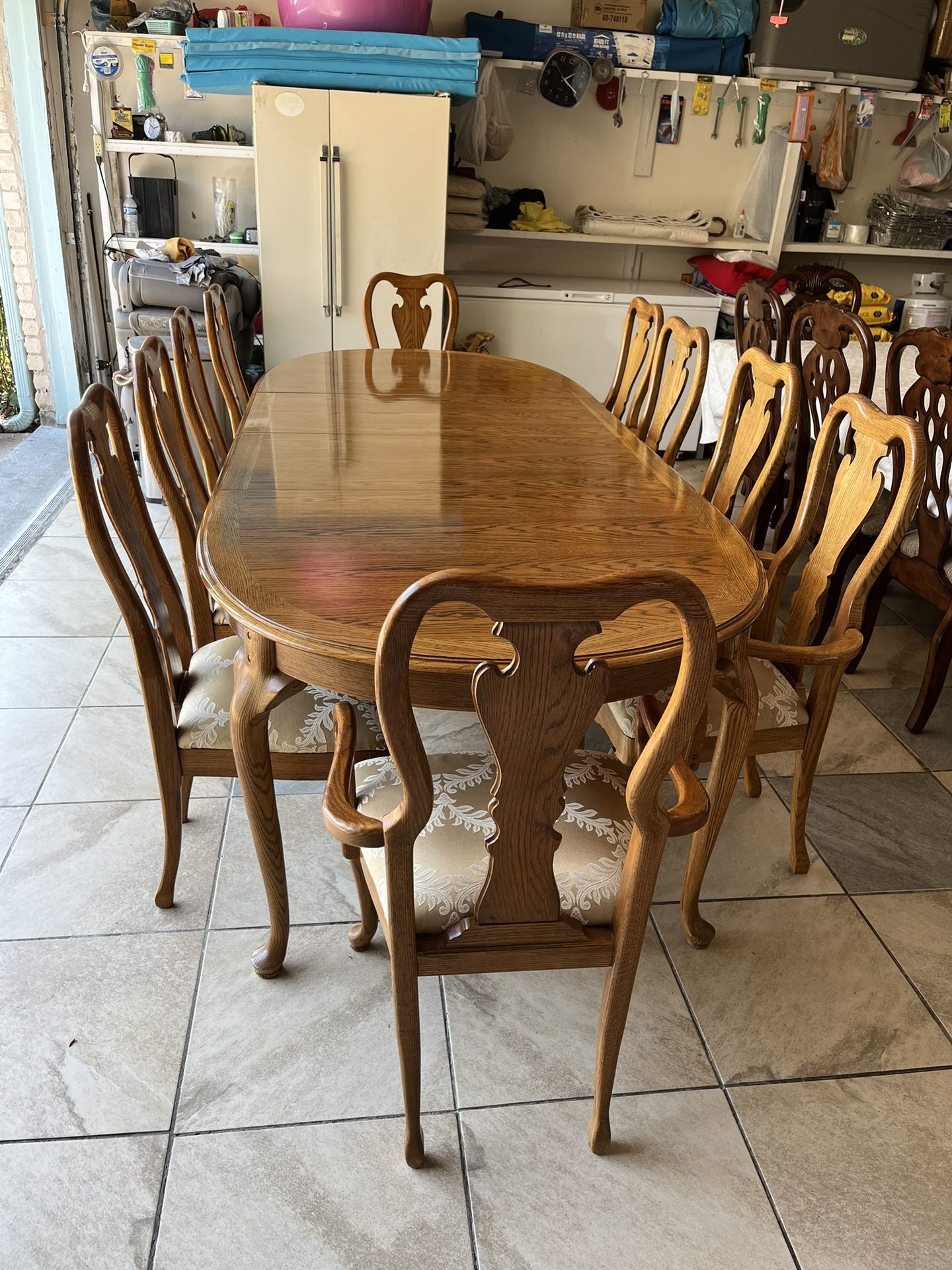 ❤️Dining table with 10 Very good Condition like New