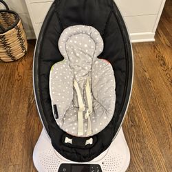 4moms Multi-Movement Baby Swing