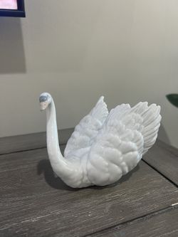 Lladro Limited Collection Figurine - Goose
