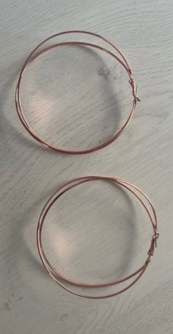 Women’s large hoop earrings