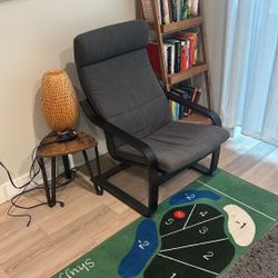 Chair - Comfy. Barely Used