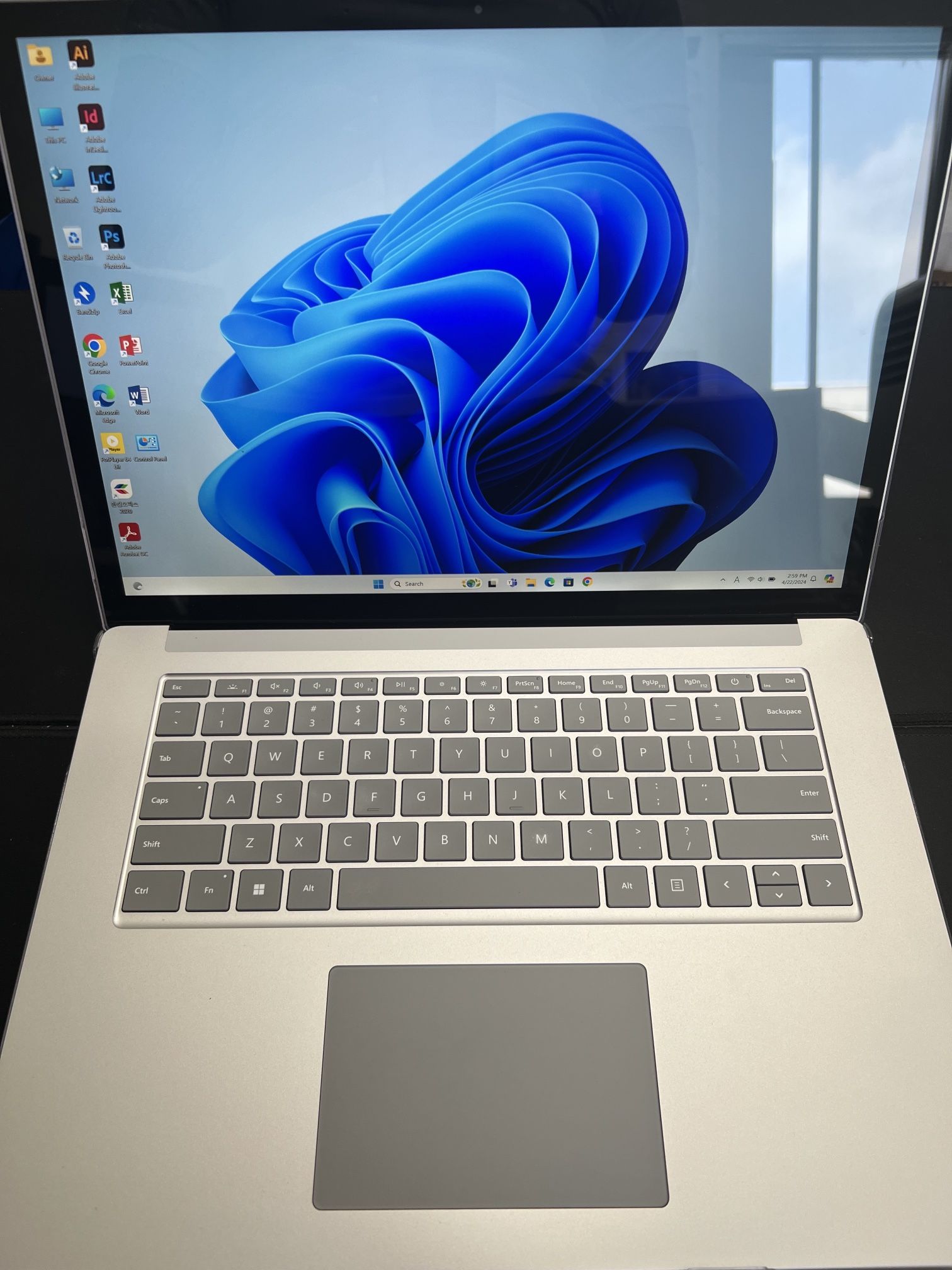 Surface Laptop 15.6 inch Touch