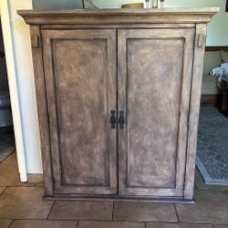Wooden Cabinet 