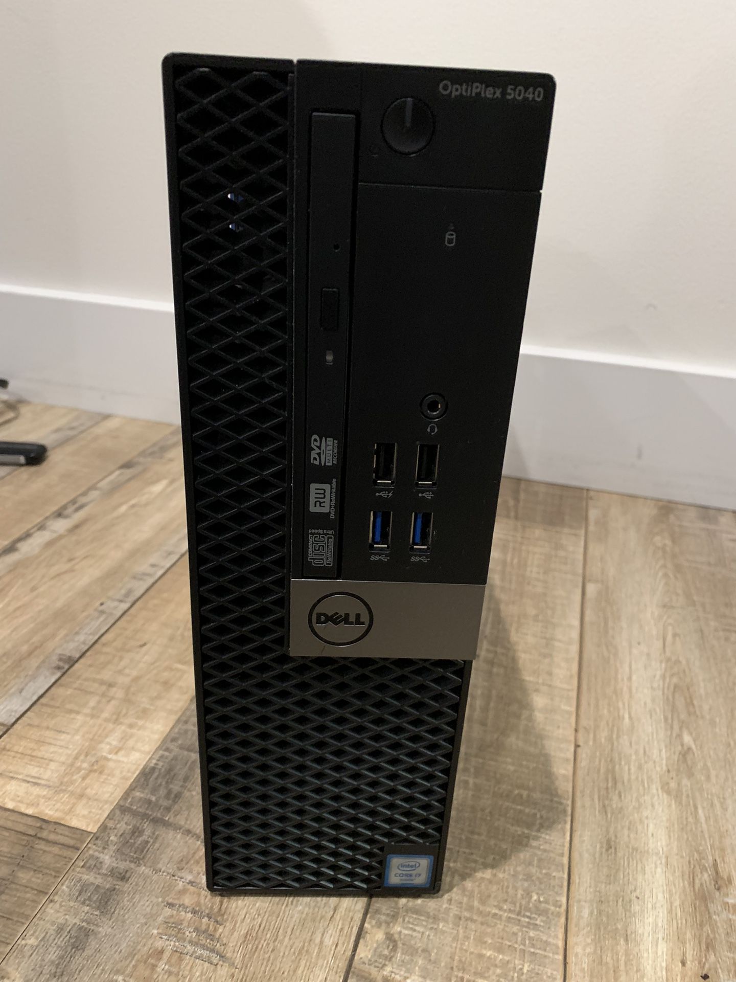 BLOWOUT SALE! - OptiPlex 5040 Small Form Factor, Intel i7, 8GB, 240GB Samsung Evo SSD - PC16