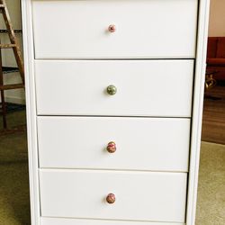 Chest Of Drawers (dresser)