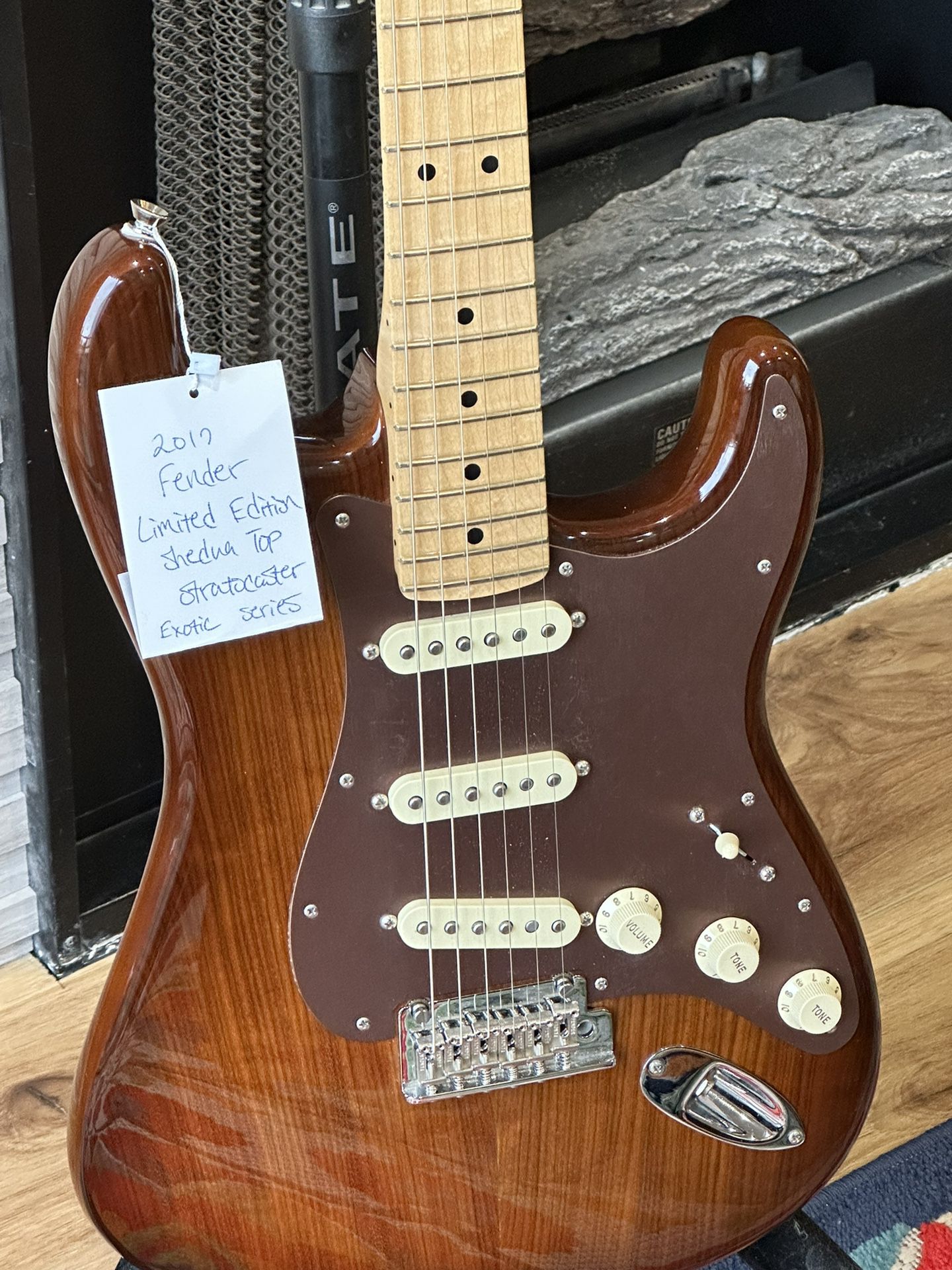 2019 Fender Stratocaster Limited Edition Exotic Series Shedua Top