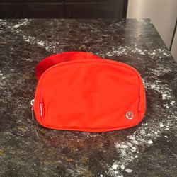Lulu Lemon Fanny Pack 