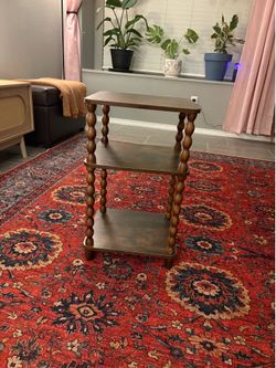 End table/small bookshelf